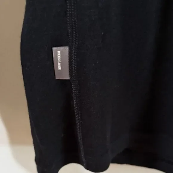 Icebreaker Merino Wool Round Neck Long Sleeve Base Layer in Black M - Picture 4 of 8